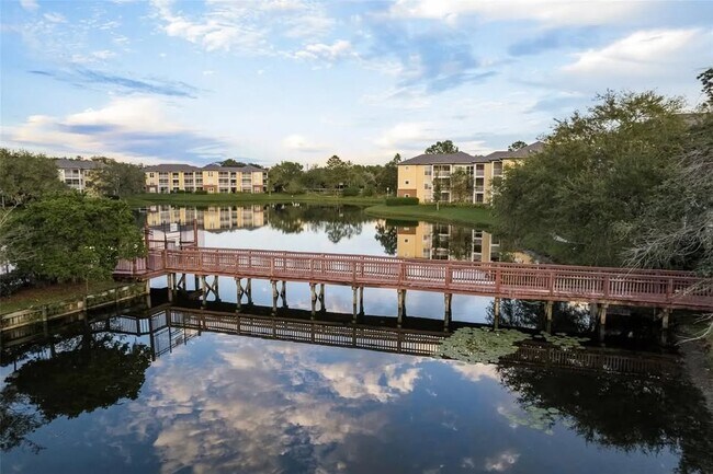 Building Photo - 10028 Strafford Oak Ct