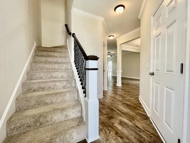Building Photo - 759 Fairview Cir