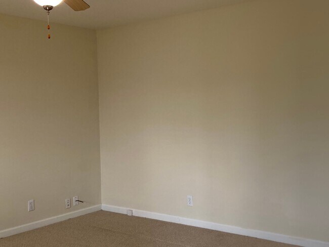 Building Photo - 2566 Leprechaun Ln