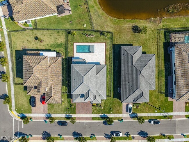 Building Photo - 5046 Panella Ave