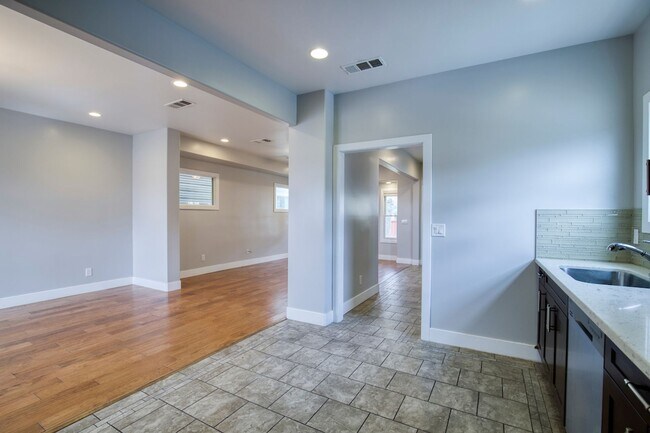 Building Photo - Jyoty