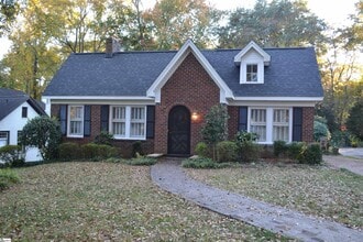 Building Photo - 40 Lanneau Dr