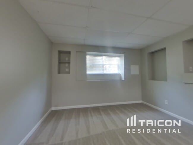 Building Photo - 230 Ashbury Ct
