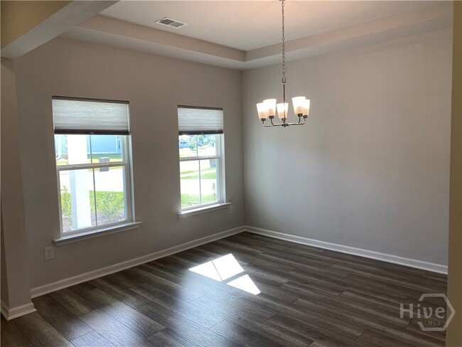Building Photo - 145 Binscombe Ln