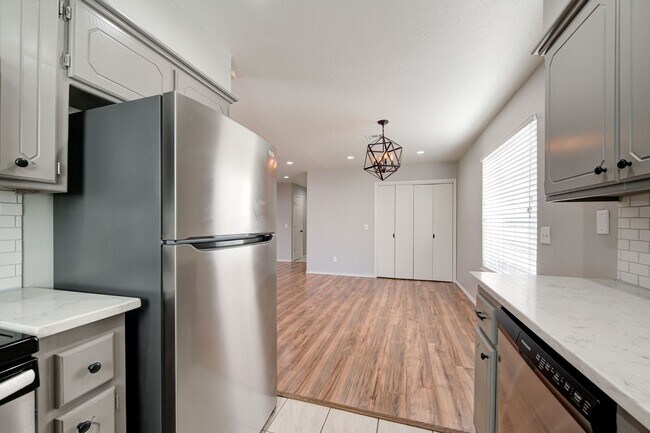 Building Photo - 3 Bed, 2 Bath Home Near UCO and Hafer Park