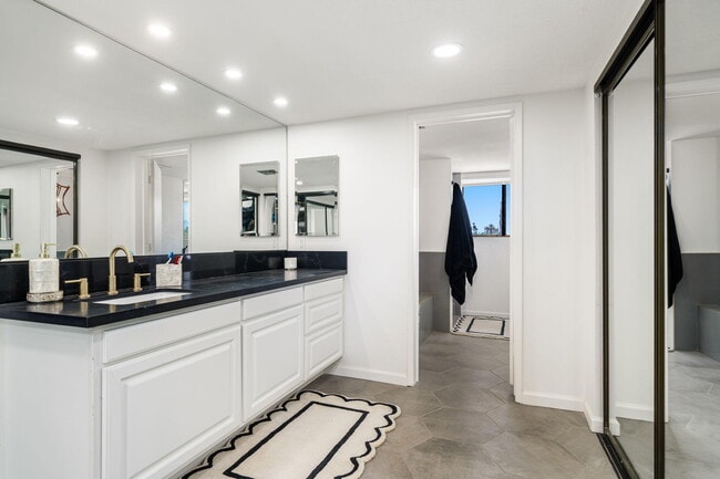 Building Photo - 37710-37710 Los Cocos Dr E