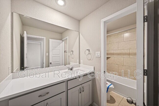 Building Photo - 10391 Obernai Path