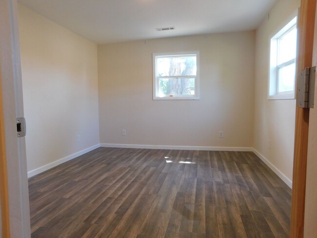 Building Photo - Complete Remodeled 2bd/1ba Cozy Home for Rent
