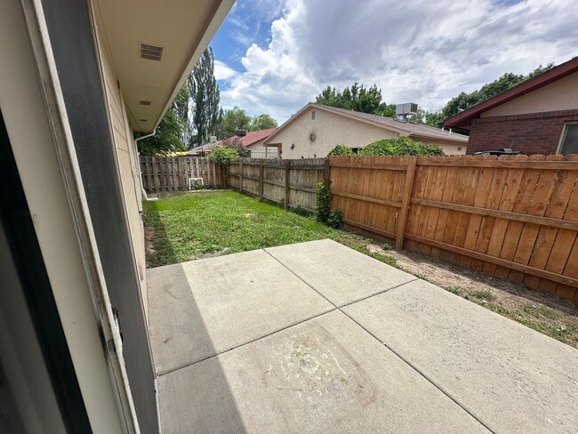 Building Photo - Residential Living