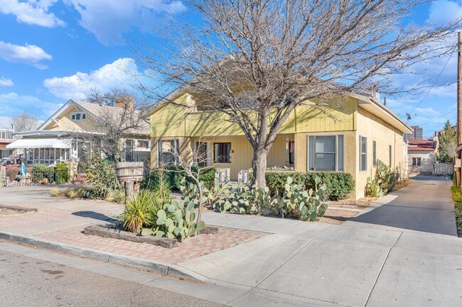 Building Photo - 208 13th St NW