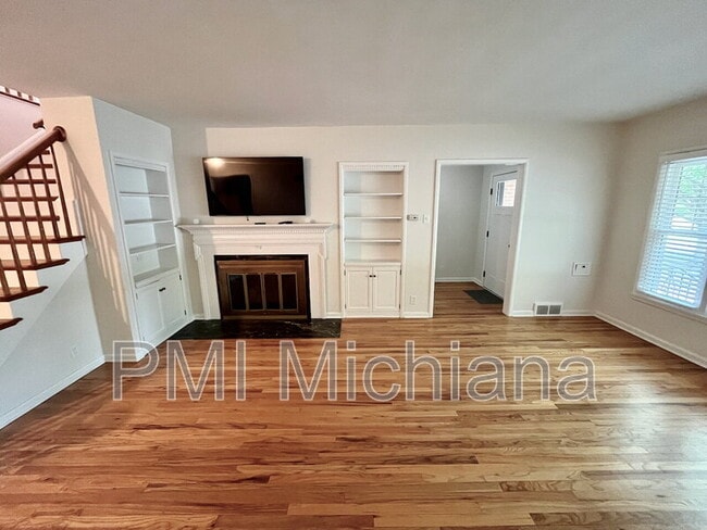 Building Photo - 510 E Pokagon St