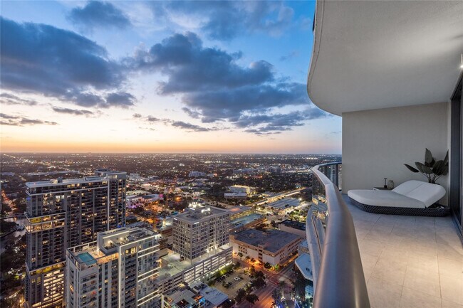 Building Photo - 100 E Las Olas Blvd