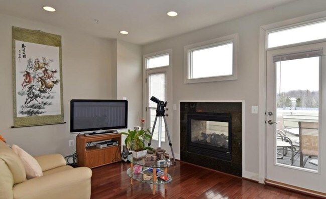 Top Floor Living Room - 4531 Westhall Dr