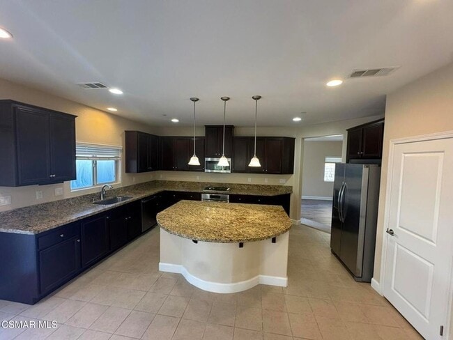 Building Photo - 7124 Baneberry Ave