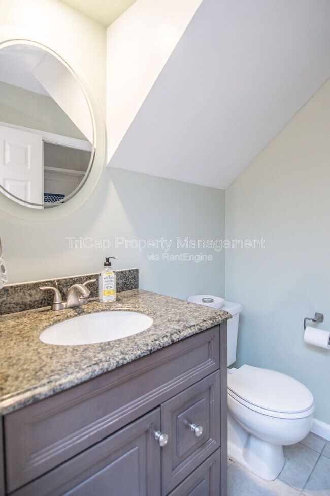 Building Photo - 1806 Township Cir