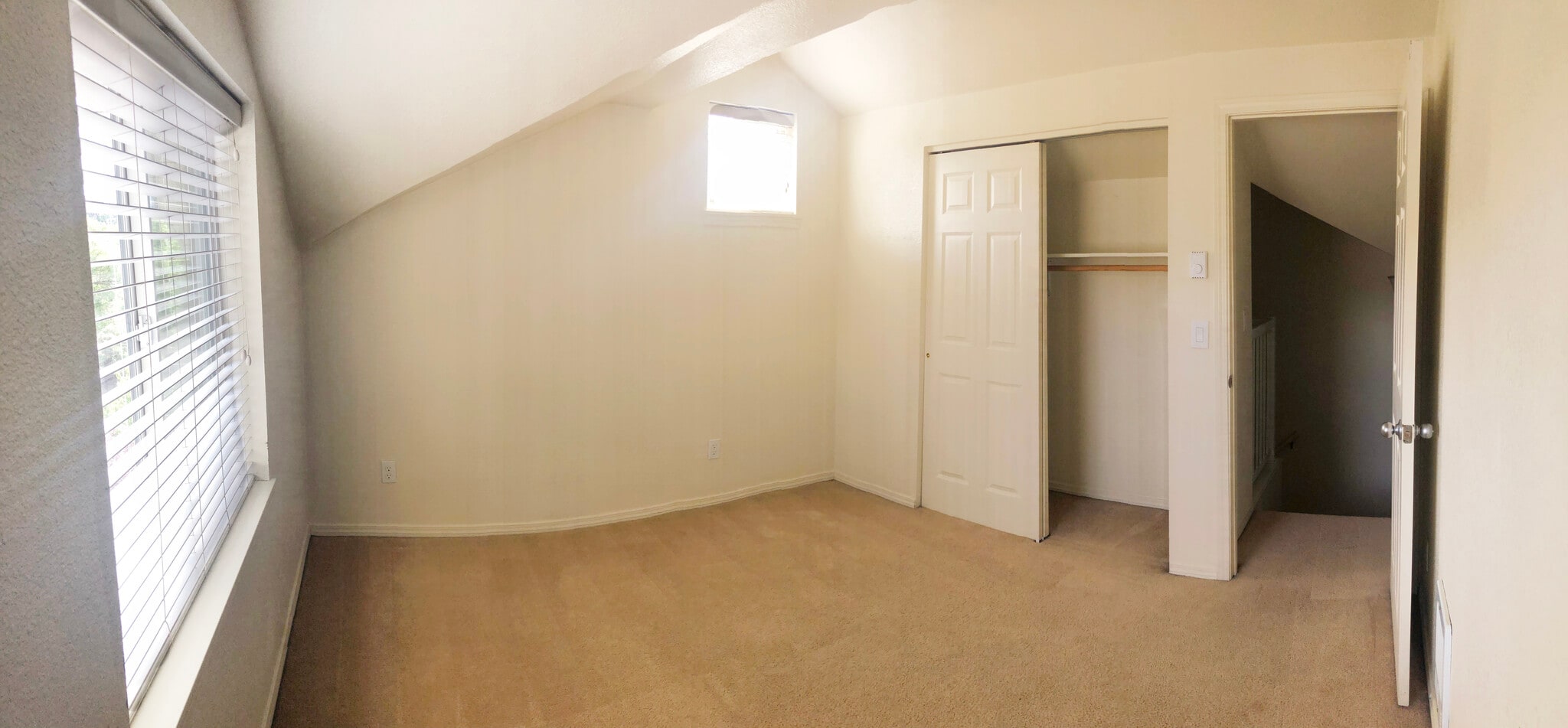 Building Photo - 419 NE Morton St