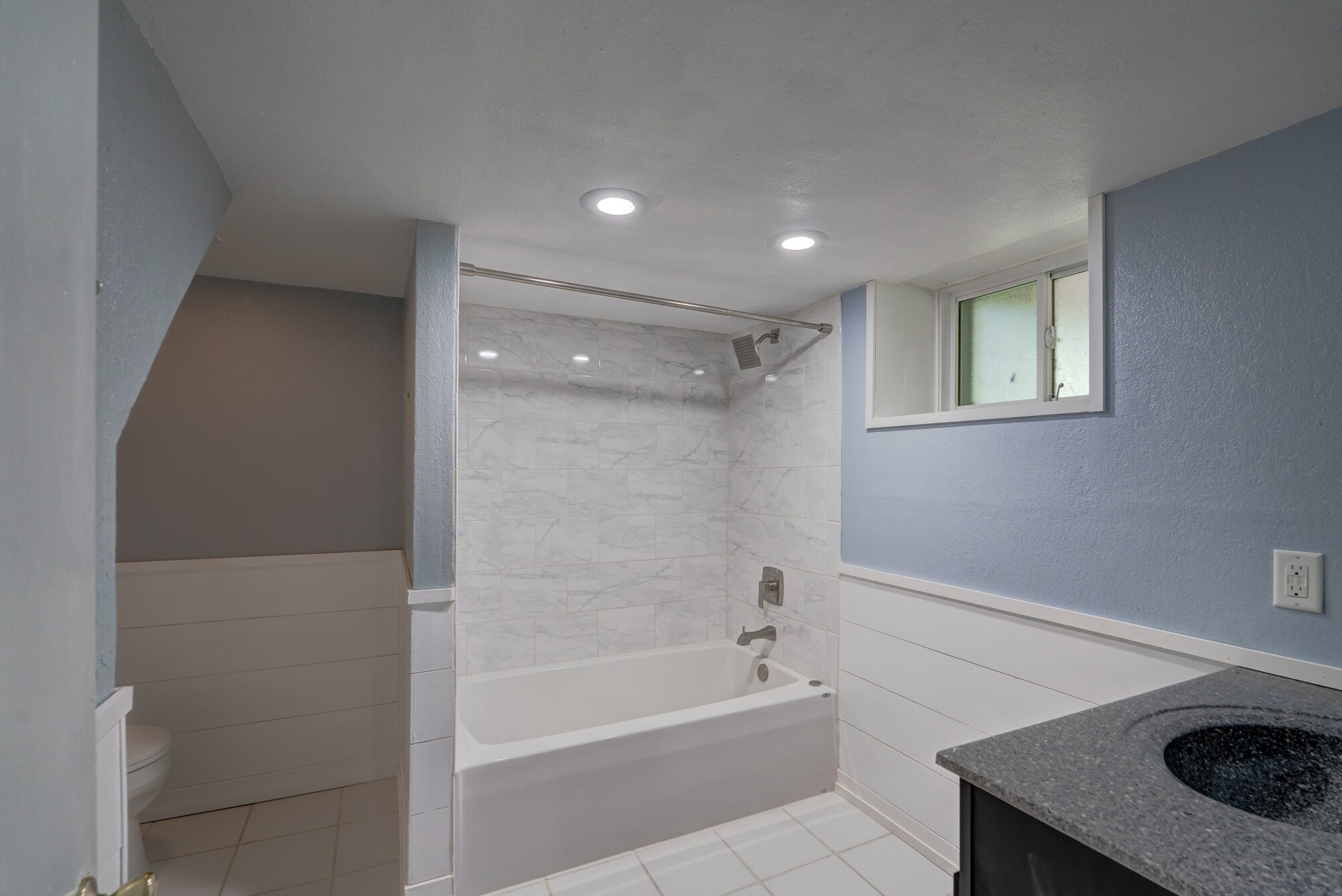 Building Photo - 5212 Midmoor Rd