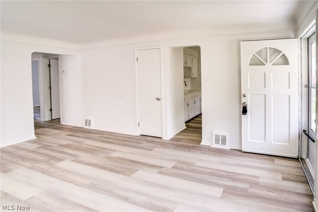 Building Photo - 4407 Woodway Ave