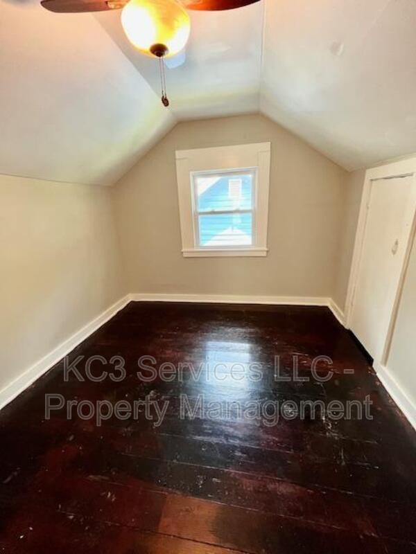 Building Photo - 5842 Euclid Ave E