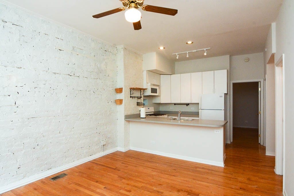Building Photo - 1129 N Winchester Ave