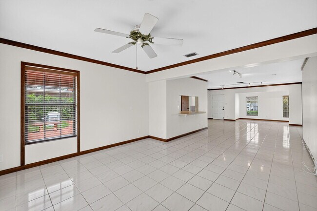 Building Photo - 2060 Tropic Isle