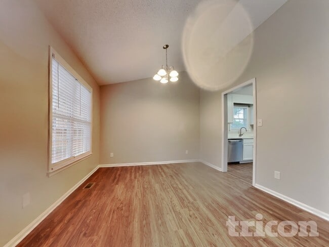 Building Photo - 69 Gray Ghost St