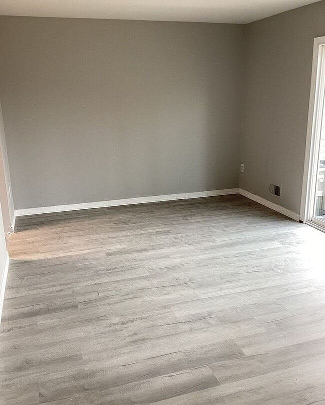 Building Photo - 370 Joe Parker Rd