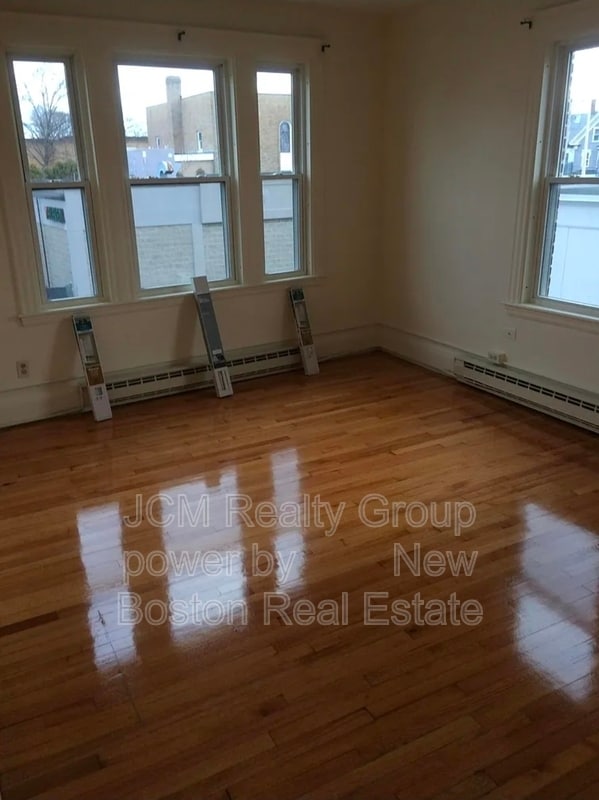 Building Photo - 203 Lewis St