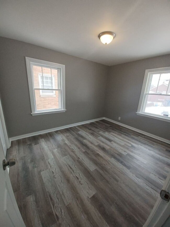 Building Photo - Gorgeous Updated 3 Bedroom Home for Rent