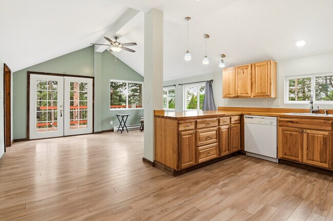 Building Photo - 26339 Pleasant Park Rd