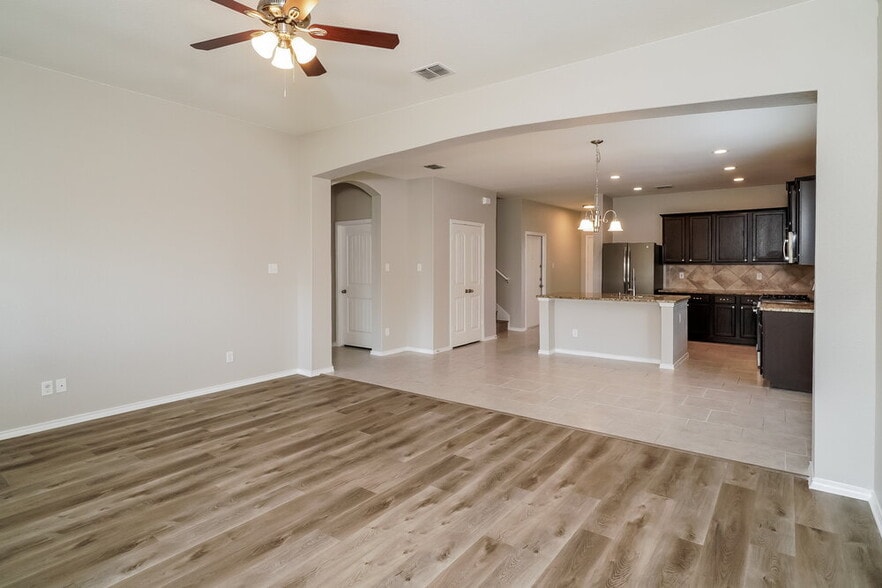 Building Photo - 9719 Belmore Cove