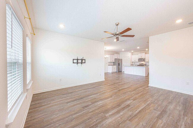 Building Photo - 13708 Antler Hl Rd