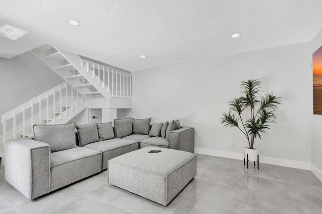 Building Photo - 355 Prestwick Cir