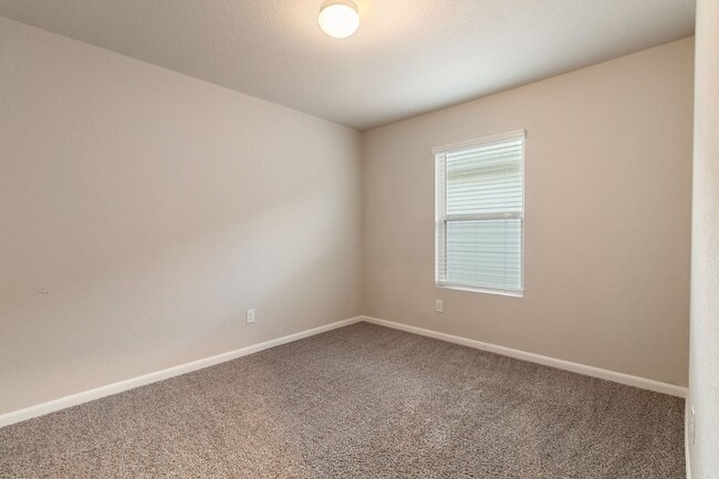 Building Photo - 13630 Mineral Wl