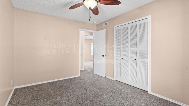Building Photo - 4606 Crested Land