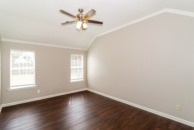 Building Photo - 11591 Millwind Dr