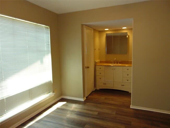 Building Photo - 7503 Glenhill Rd