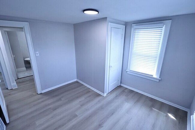 Building Photo - 450 Stanton Ave