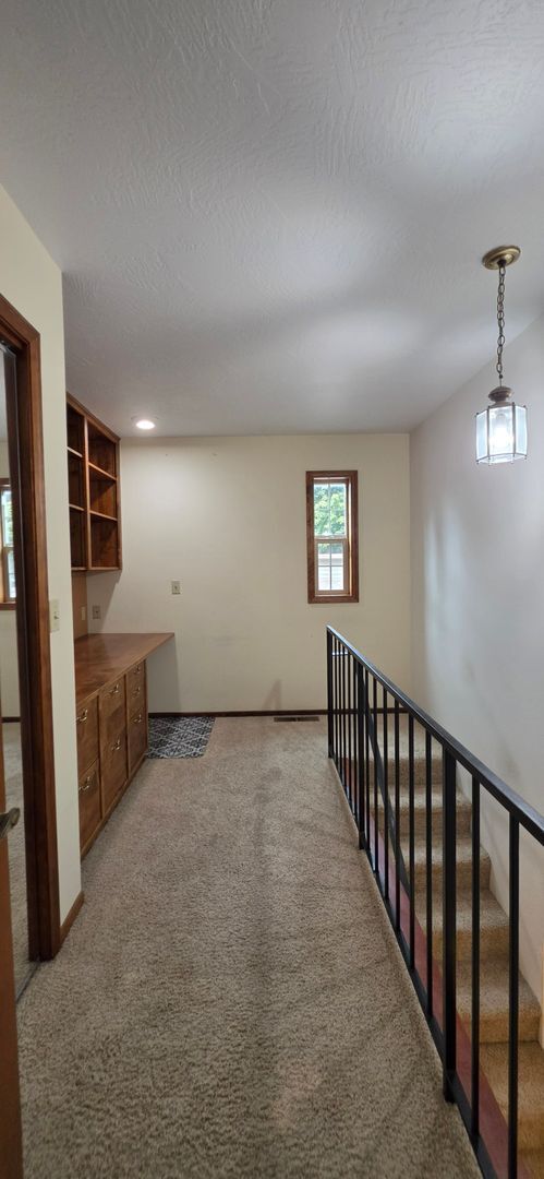 Building Photo - 1110 NW Springwood Ln