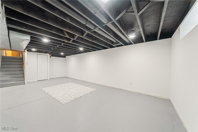 Building Photo - 1682 Mendelssohn Dr