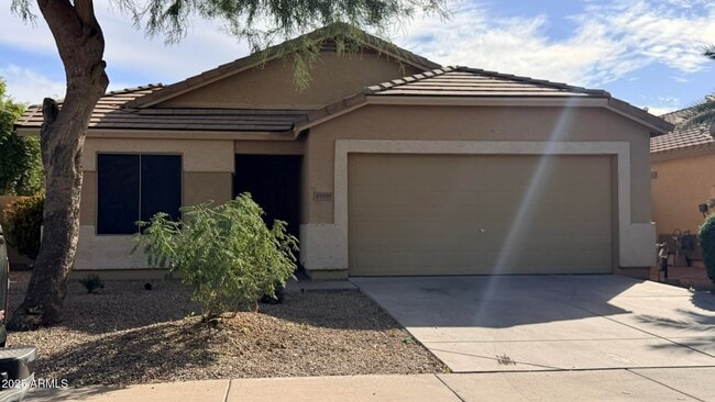 Primary Photo - 45599 W Dirk St