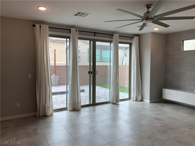 Building Photo - 537 Ruby Mesa Ave