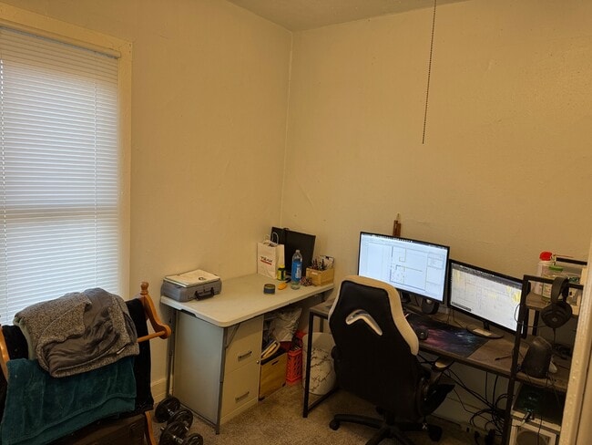 Building Photo - 526 Liberty St