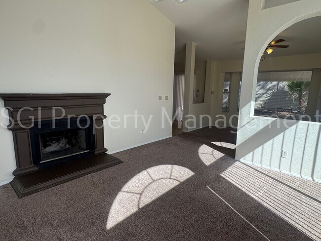 Building Photo - 1952 E Rosemonte Dr