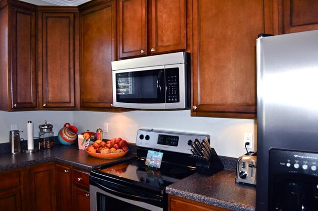 Building Photo - 1607 Chamberlain Ave.