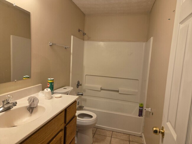 Building Photo - 2139 Trapp Ct