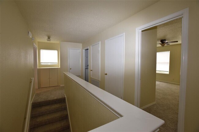 Building Photo - 9707 Copper Creek Dr