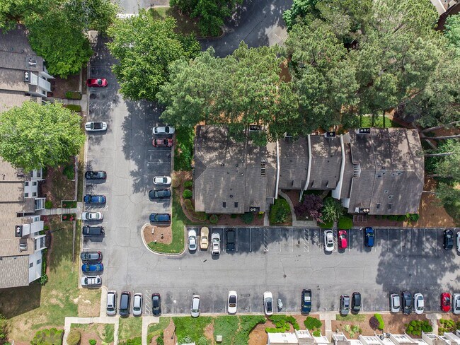 Building Photo - Sunlit 2BD/2BA with Fireplace in Peaceful ...