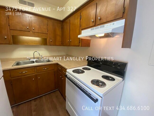 Building Photo - 3475 Fort Ave