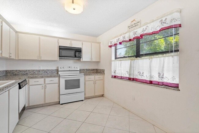 Building Photo - 23315 SW 54th Way